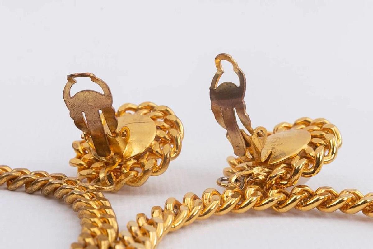 Chanel Gilded Metal Earrings Composed of Curb Chain For Sale 2
