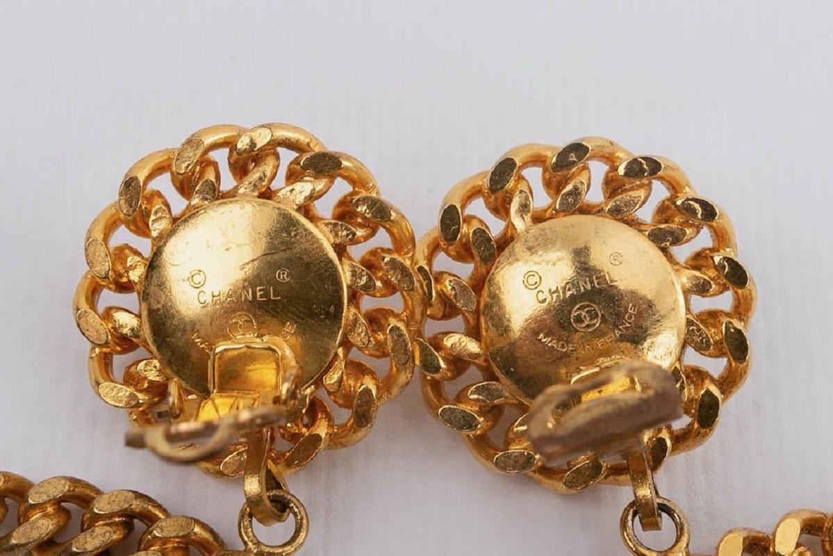 Chanel Gilded Metal Earrings Composed of Curb Chain For Sale 3