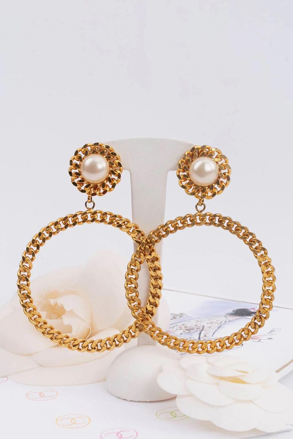 Chanel Gilded Metal Earrings Composed of Curb Chain For Sale 4