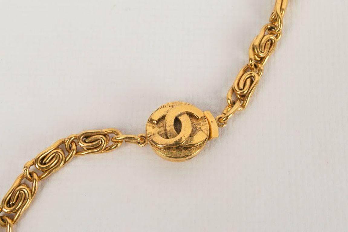 Chanel Gilded Metal Necklace For Sale 2