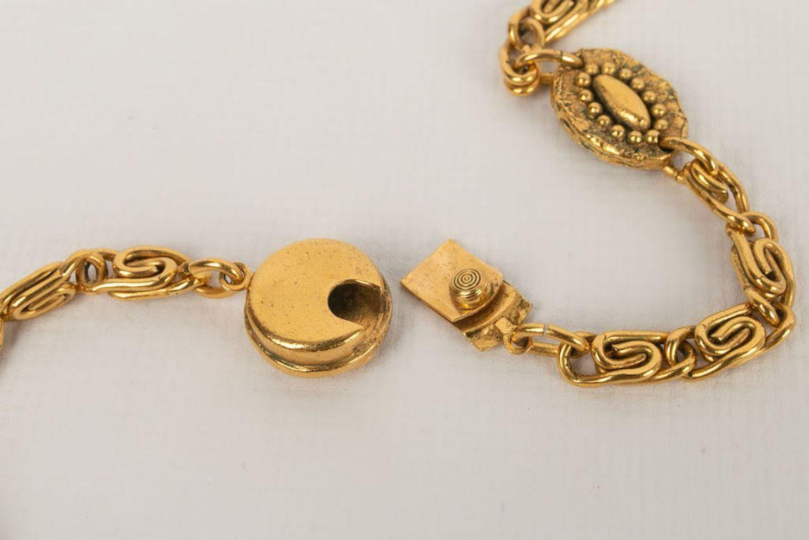 Chanel Halskette aus vergoldetem Metall im Angebot 3