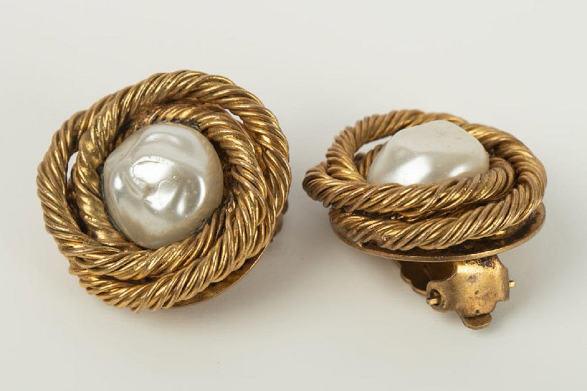 Chanel Gilded Metal Nest Earrings, 1984 In Good Condition For Sale In SAINT-OUEN-SUR-SEINE, FR