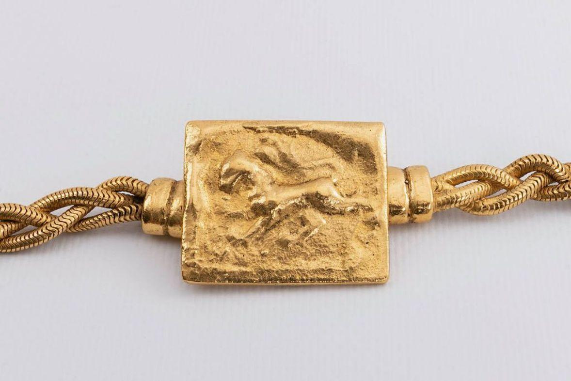Chanel Vergoldetes Metall mit rechteckigem, gehämmertem Gürtel mit gehämmerter Schnalle im Zustand „Hervorragend“ im Angebot in SAINT-OUEN-SUR-SEINE, FR