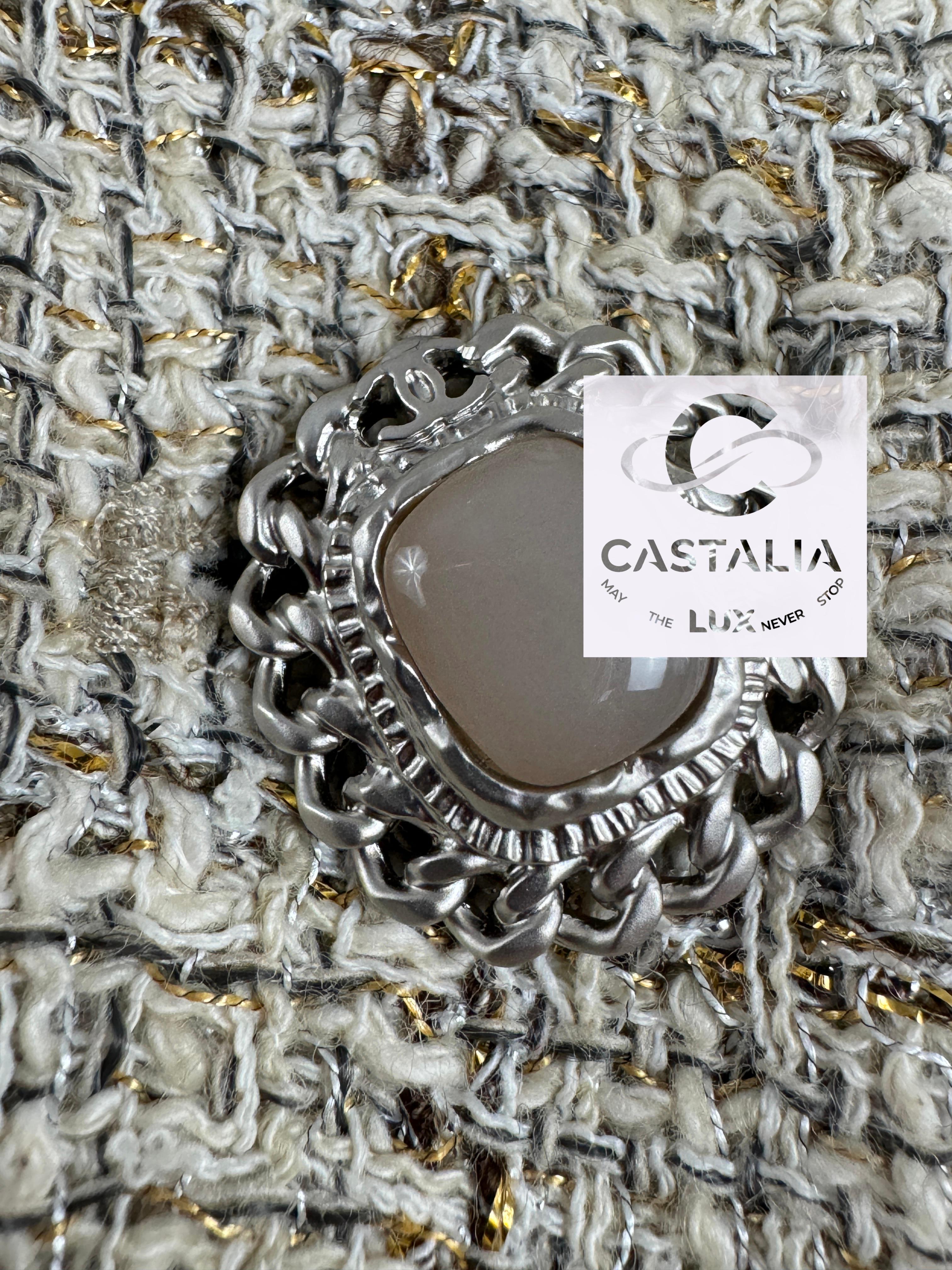 Chanel Gisele Bundchen Style New Beige Tweed Ensemble 38 FR in vendita 6
