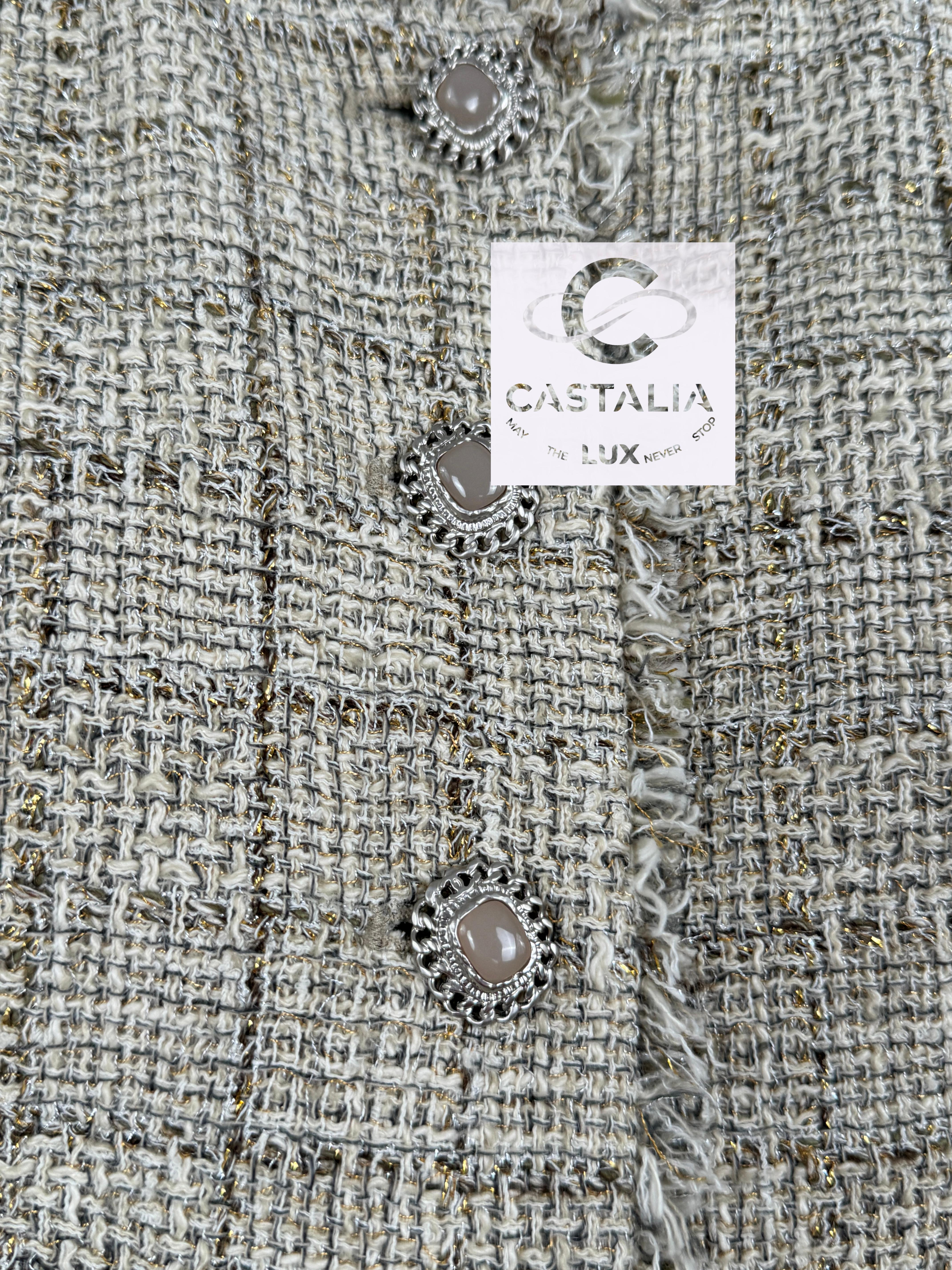 Chanel Gisele Bundchen Style New Beige Tweed Ensemble 38 FR in vendita 7