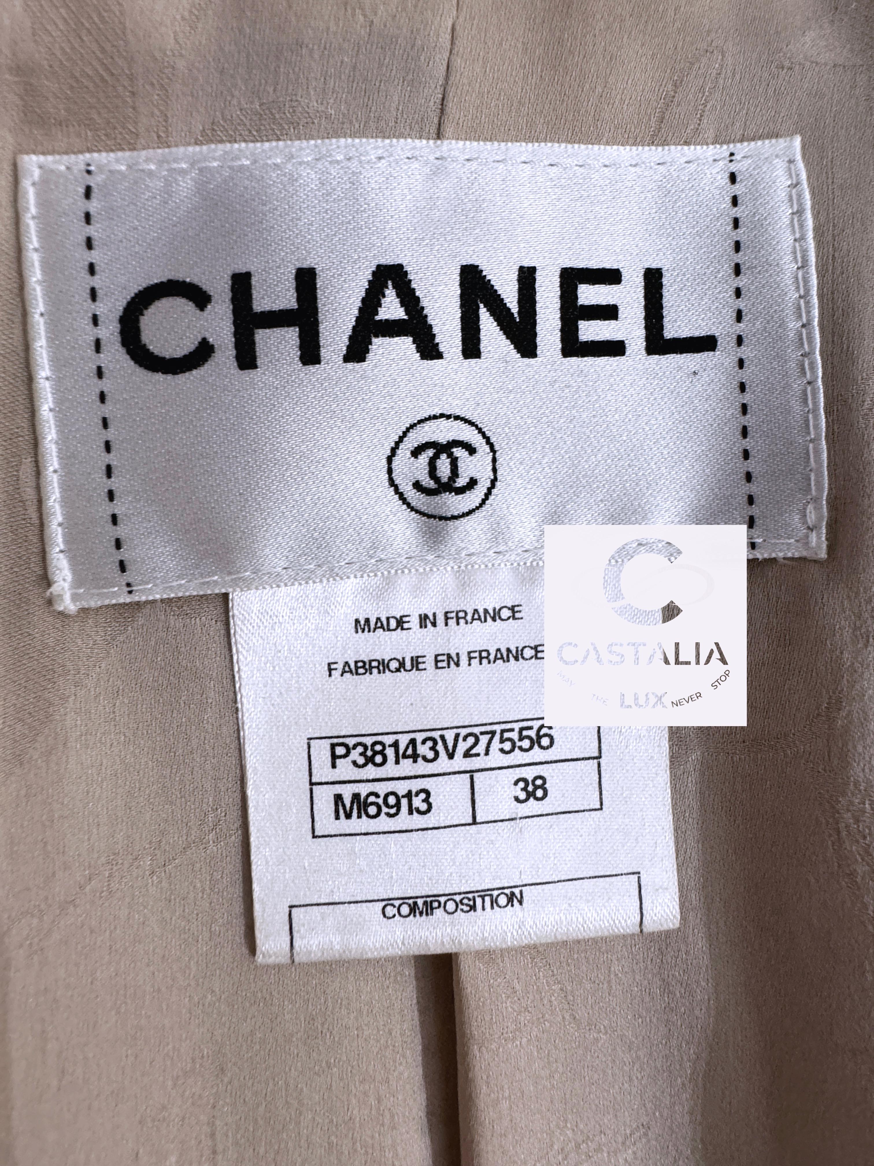 Chanel Gisele Bundchen Style New Beige Tweed Ensemble 38 FR in vendita 15