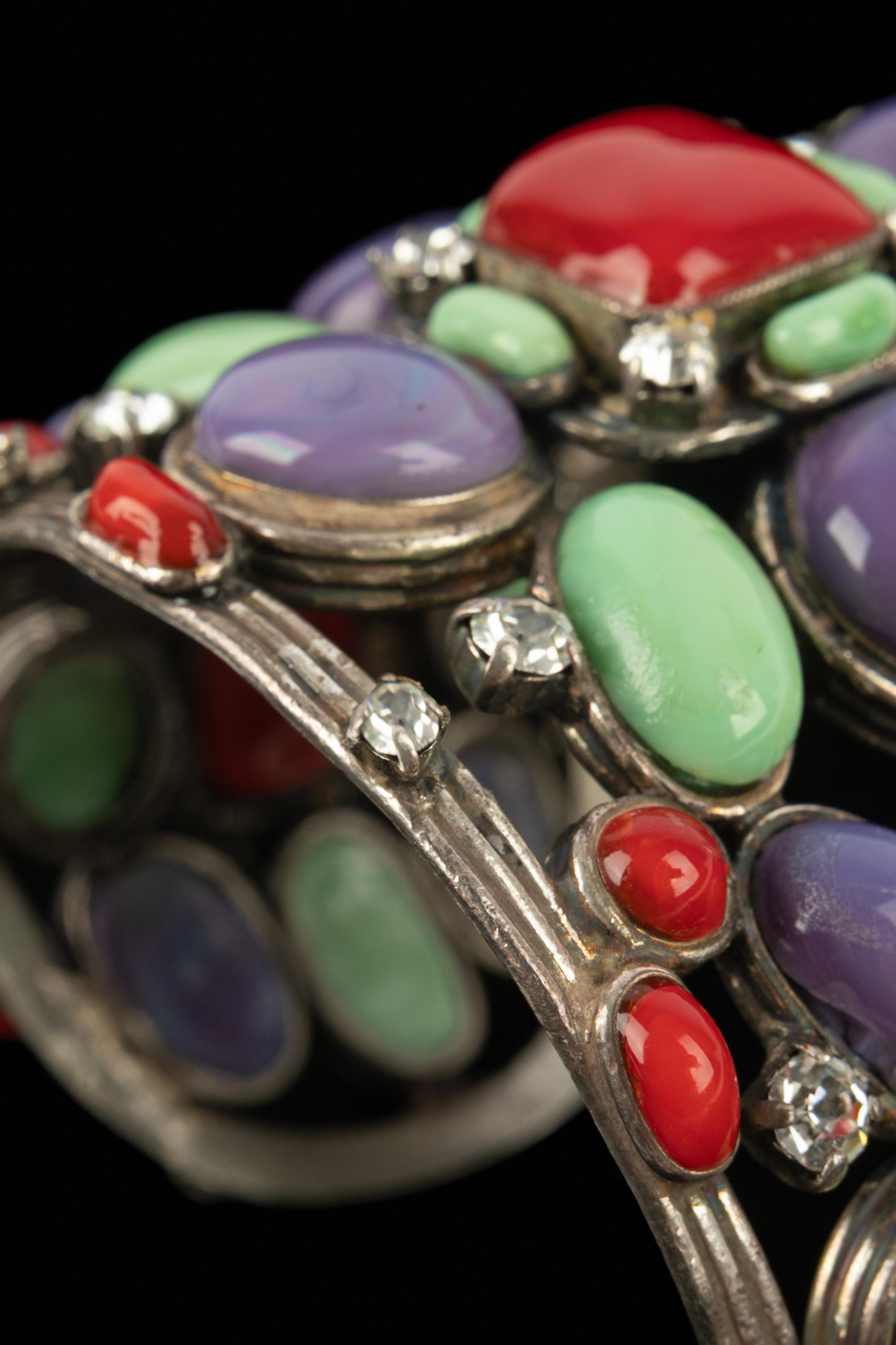 Bracelet en pâte de verre Chanel en vente 4
