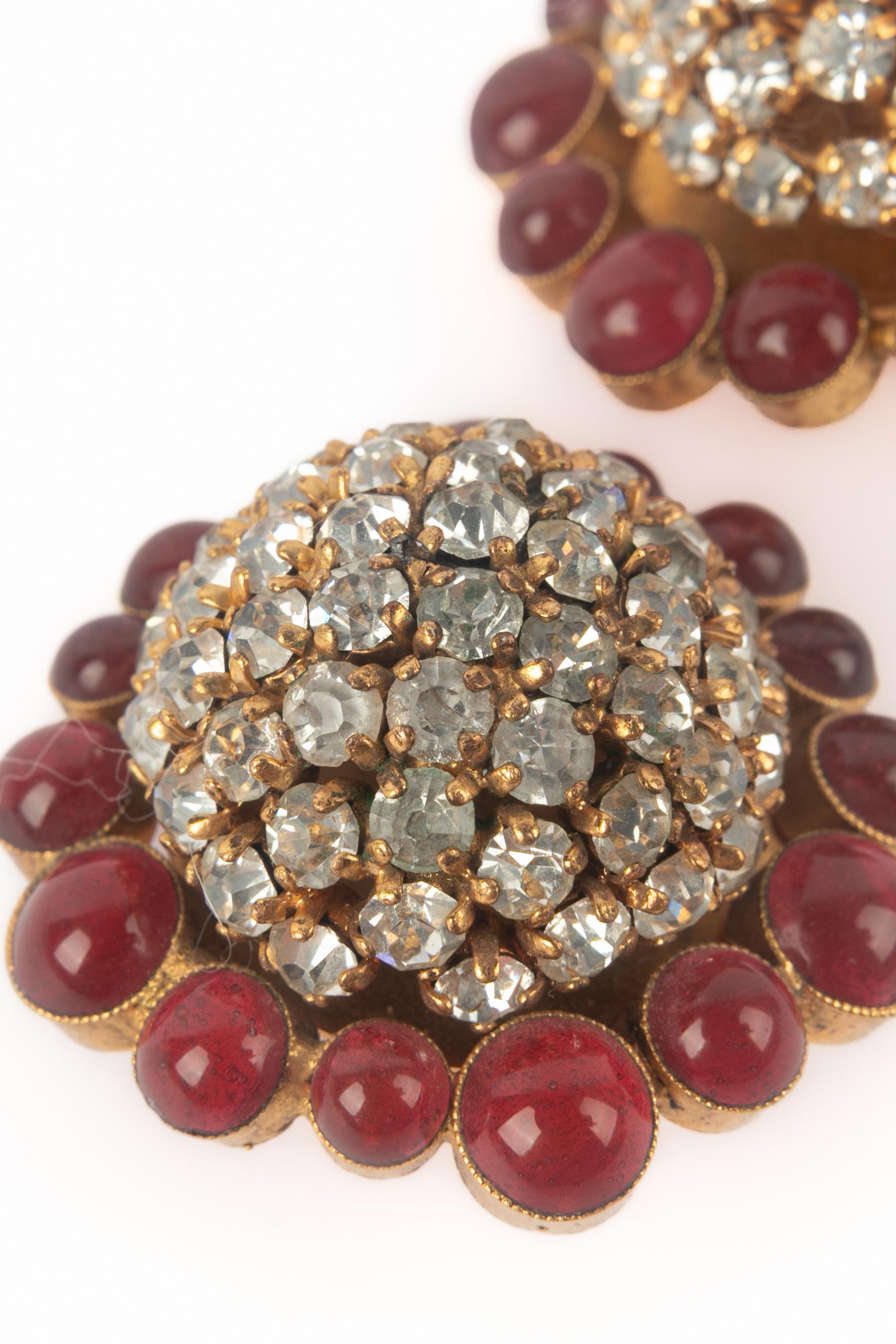 Orecchini in pasta di vetro Chanel in vendita 1