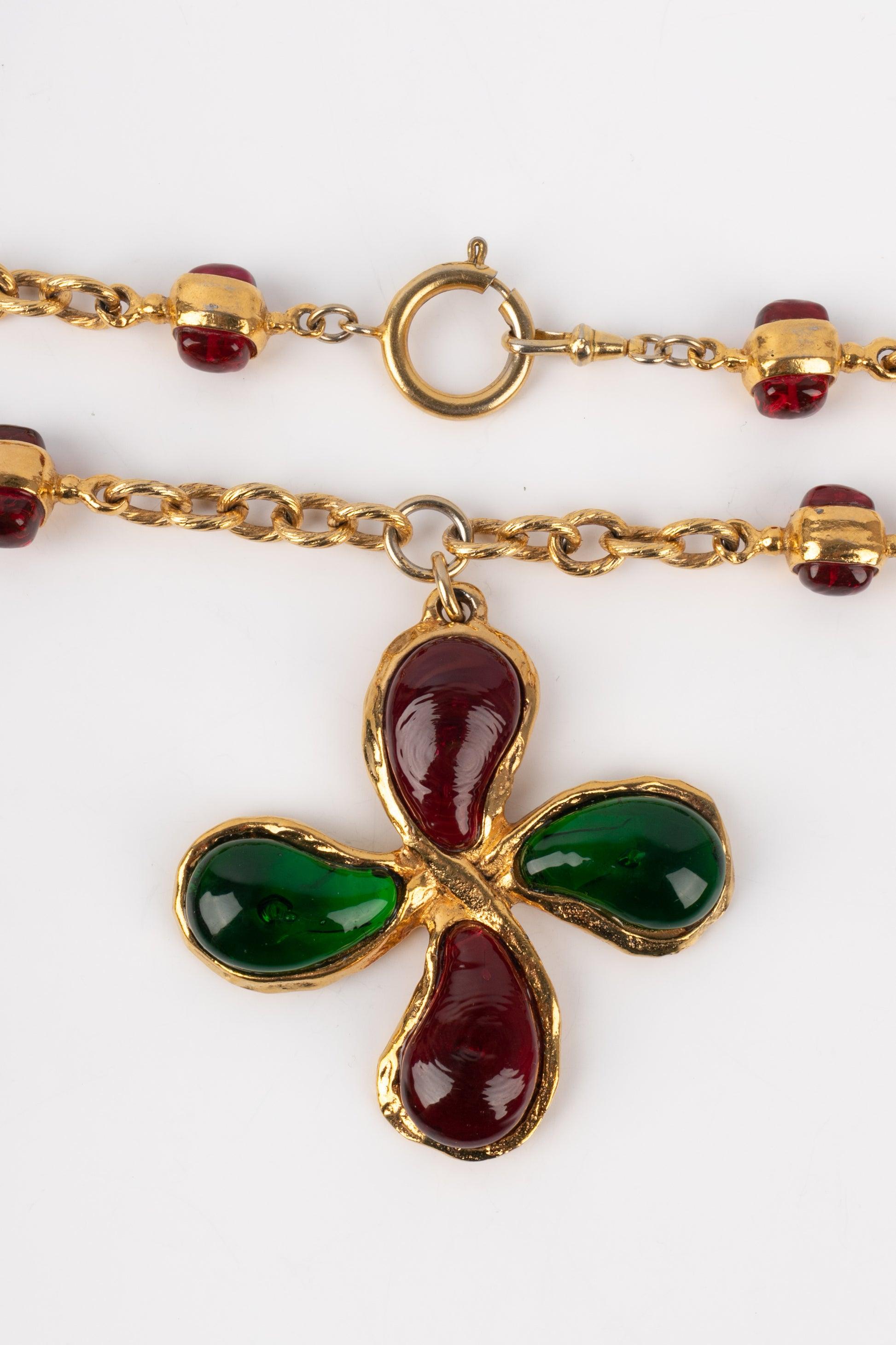 Chanel Collier en pâte de verre, années 1980 Pour femmes en vente
