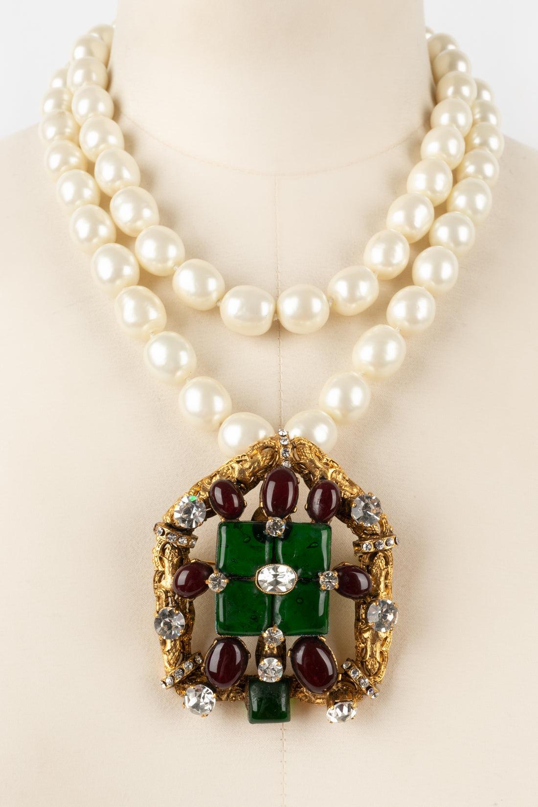 Women's Chanel Glass Paste Necklace