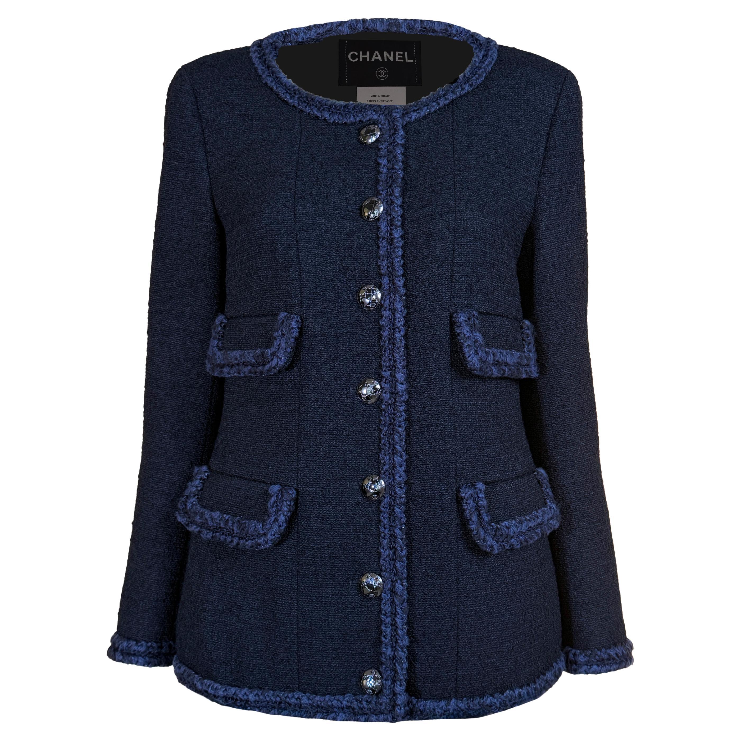 CHANEL Globalization Collection Iconic Black Tweed Jacket 40 FR For ...
