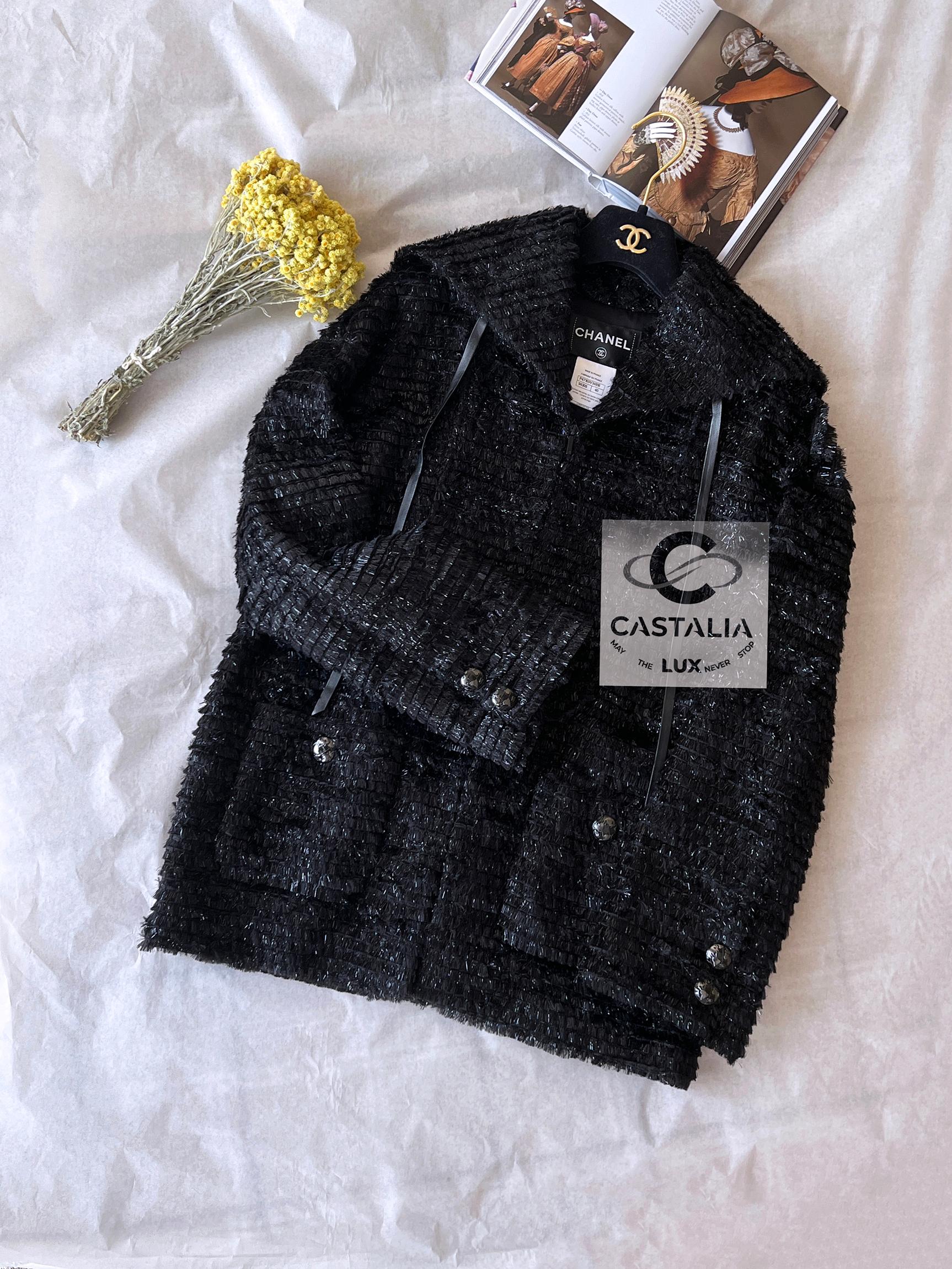 Chanel Globalization Runway Black Shimmer Tweed Jacket 36 FR in vendita 9