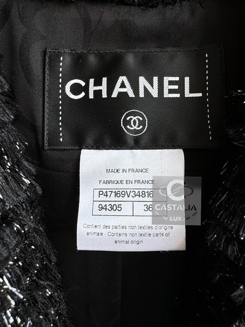 Chanel Globalization Runway Black Shimmer Tweed Jacket 36 FR in vendita 10