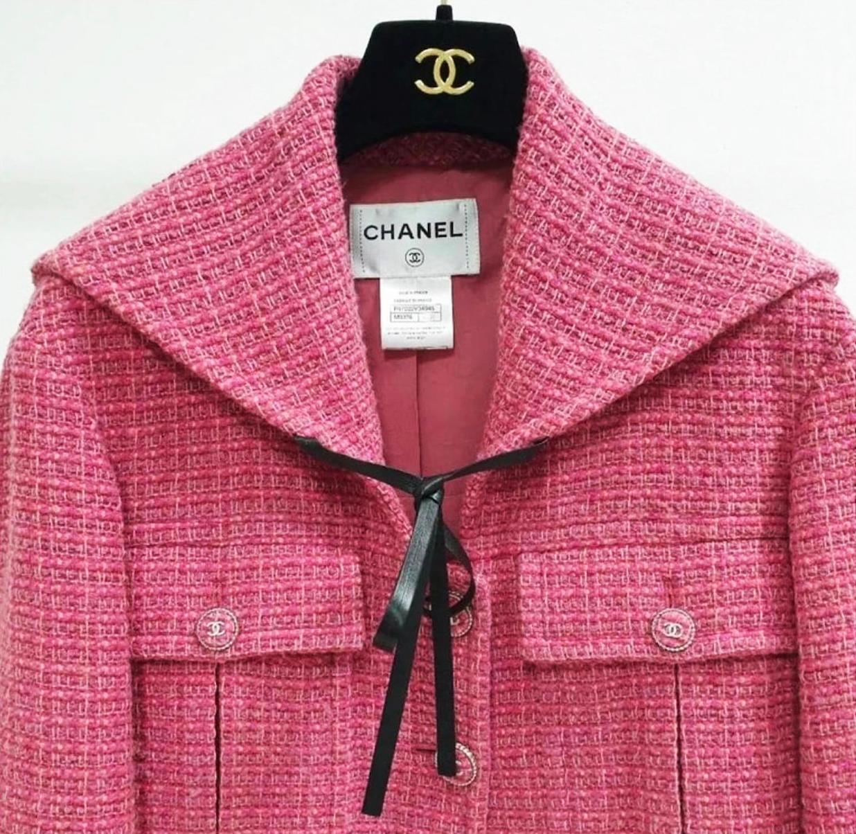Chanel Globalization Runway CC Buttons Soft Pink Tweed Jacket 46 FR 1