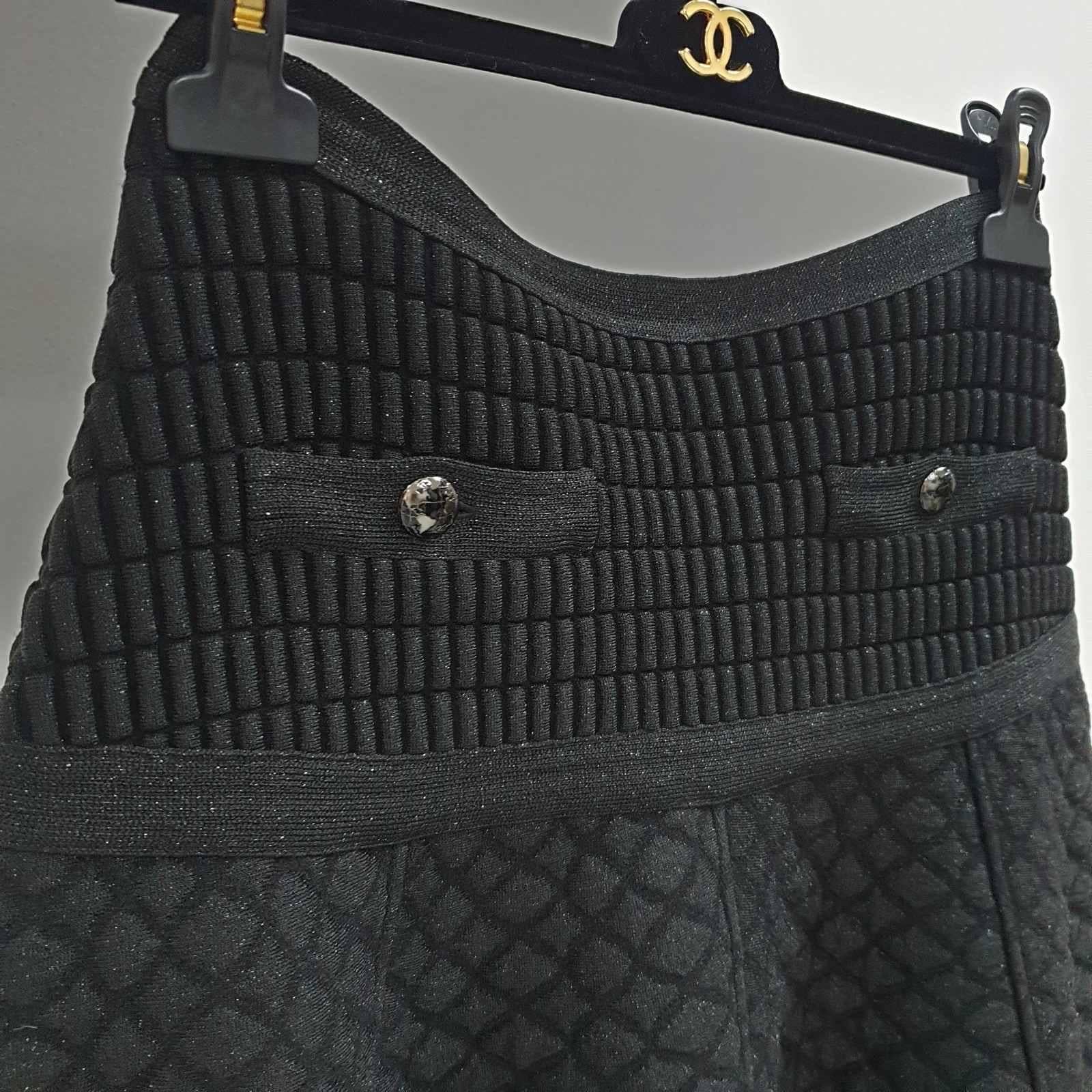 Chanel Globe Black Skirt  In Excellent Condition For Sale In Krakow, PL