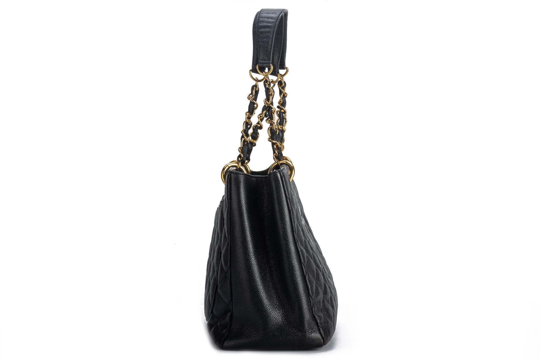 Chanel GMT Black Caviar Gold Shopper In Good Condition For Sale In West Hollywood, CA