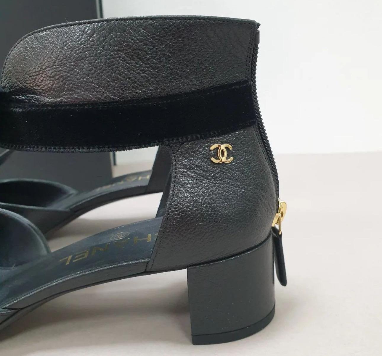 CHANEL  Leather Velvet Ribbon Back Zip Pumps 
Sz. 39
Very good condition. Signs of wear seen on pics.
No box. No dust bag.