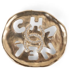 CHANEL gold 21K STRASS CC LOGO DISK Brooch