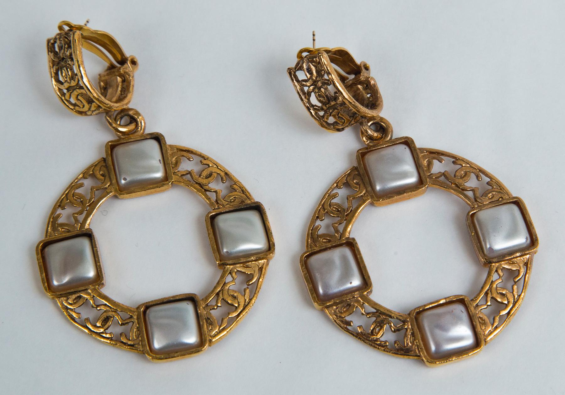 chanel gold hoops