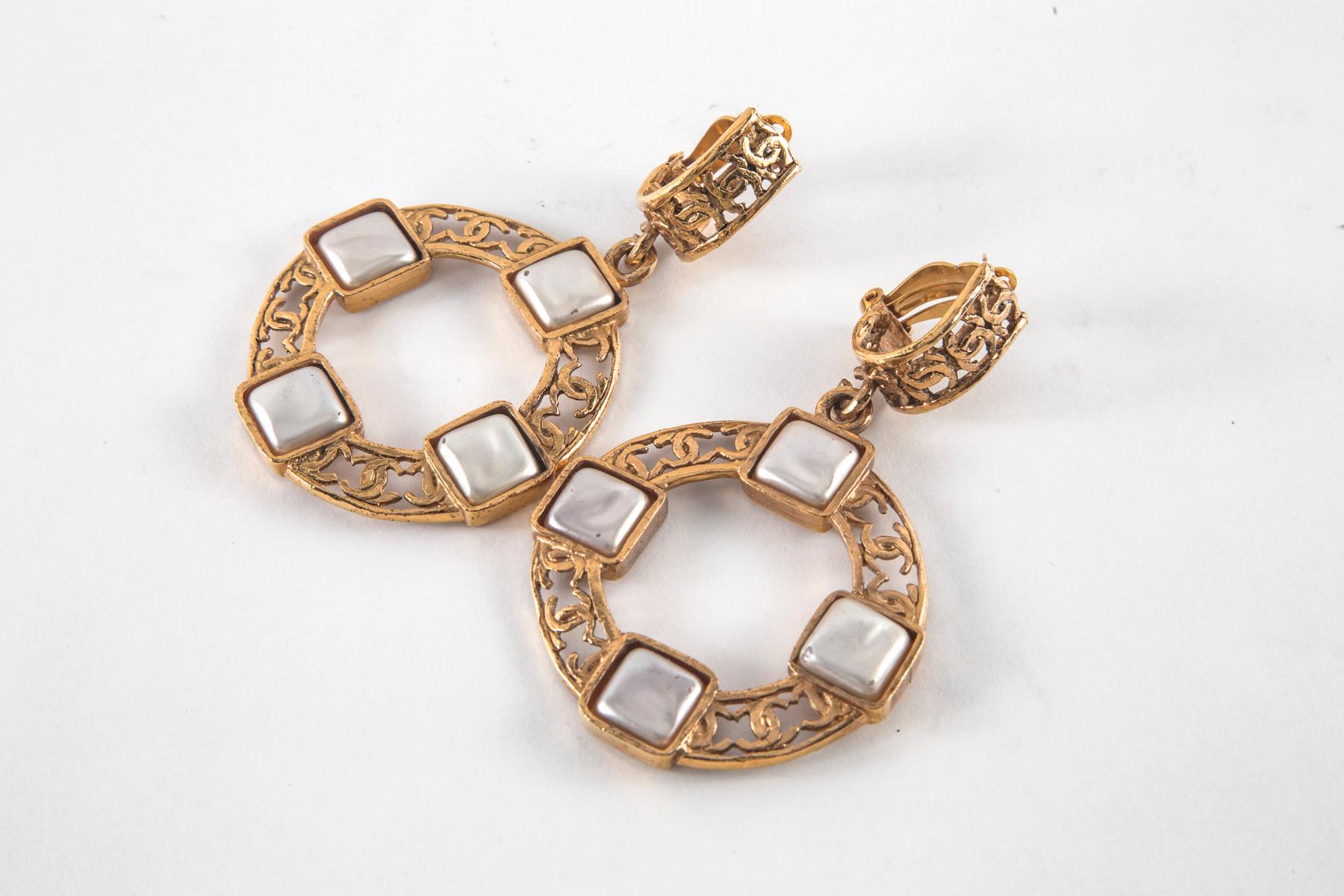 Chanel Gold and Pearl Hoop Earrings In Good Condition In Westport, CT