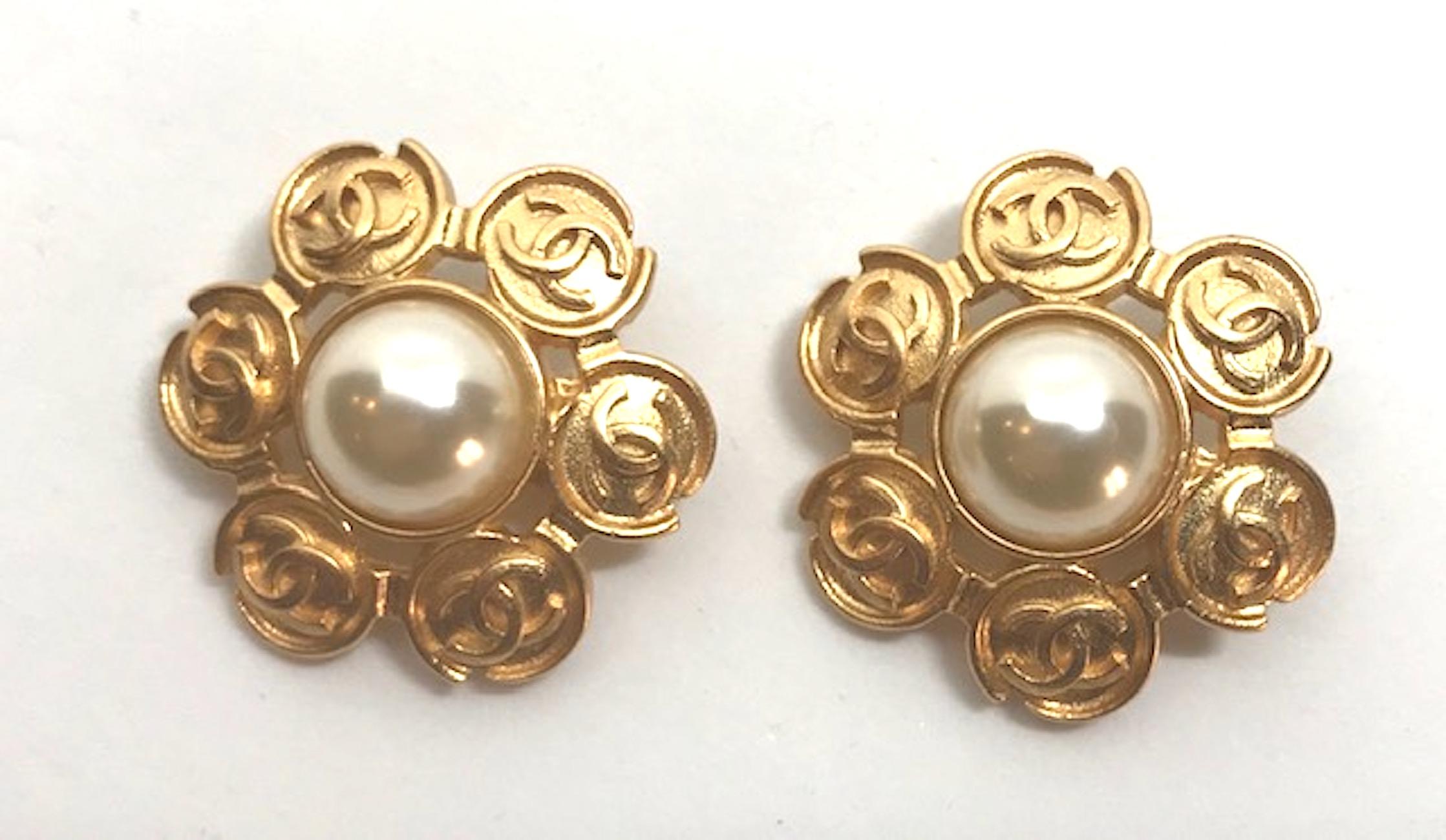 chanel pearl logo earrings