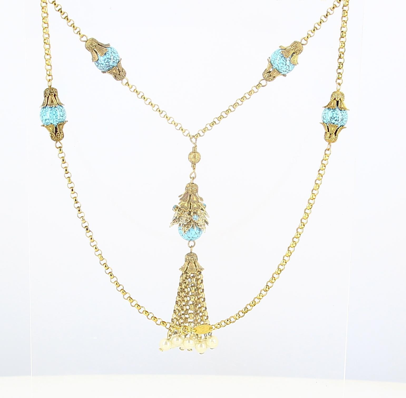 Chanel Gold and Turquoise Fantasy Necklace In Excellent Condition For Sale In PARIS, FR
