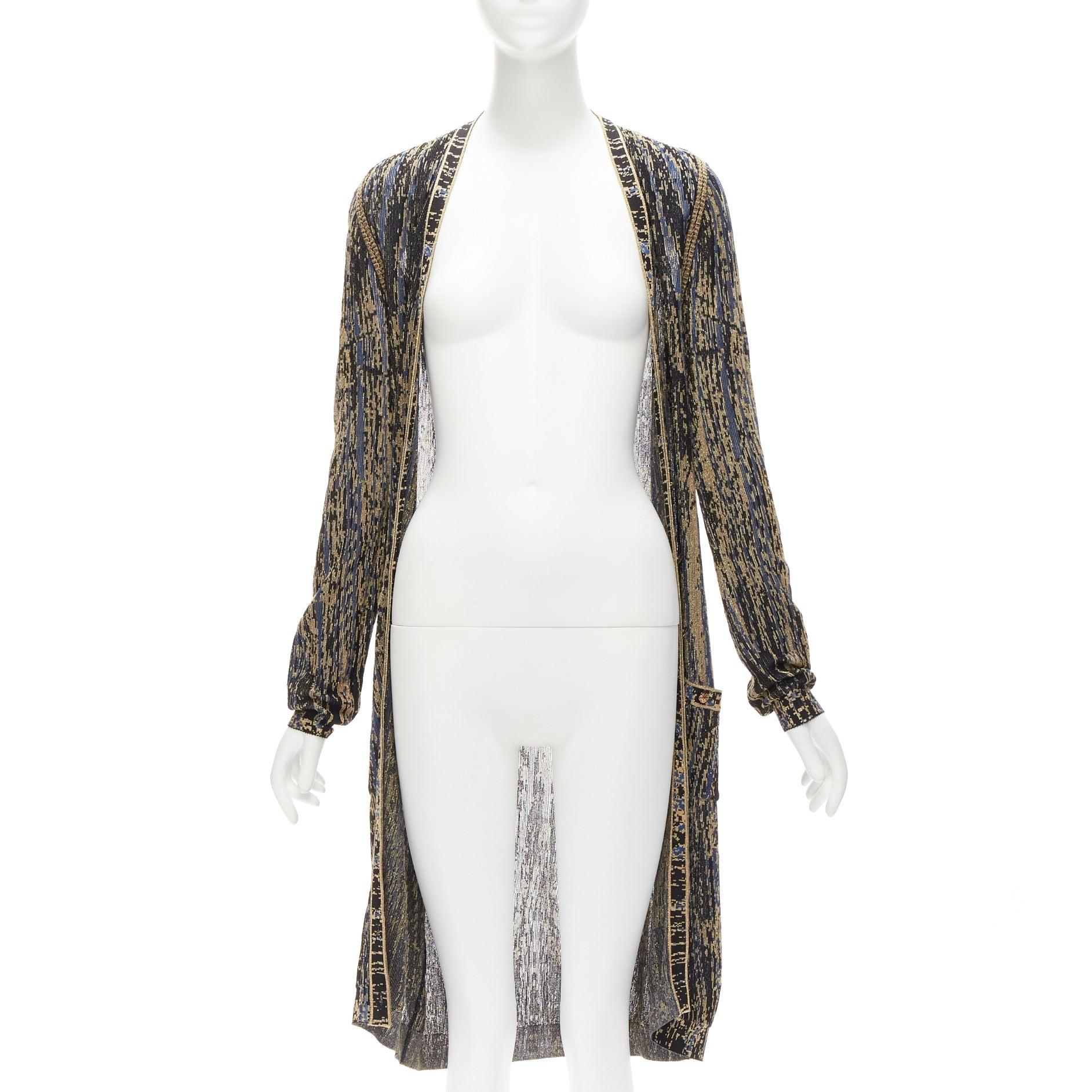 CHANEL gold black blue metallic lurex long cardigan sweaer FR38 M
Reference: NKLL/A00009
Brand: Chanel
Designer: Karl Lagerfeld
Material: Rayon, Blend
Color: Gold, Black
Pattern: Abstract
Closure: Button
Extra Details: Back CC logo at nape.