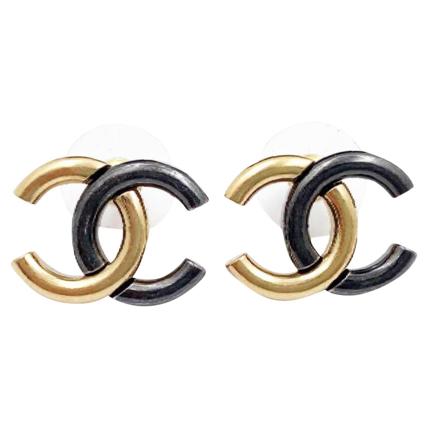 Chanel Gold Schwarz CC Piercing Ohrringe