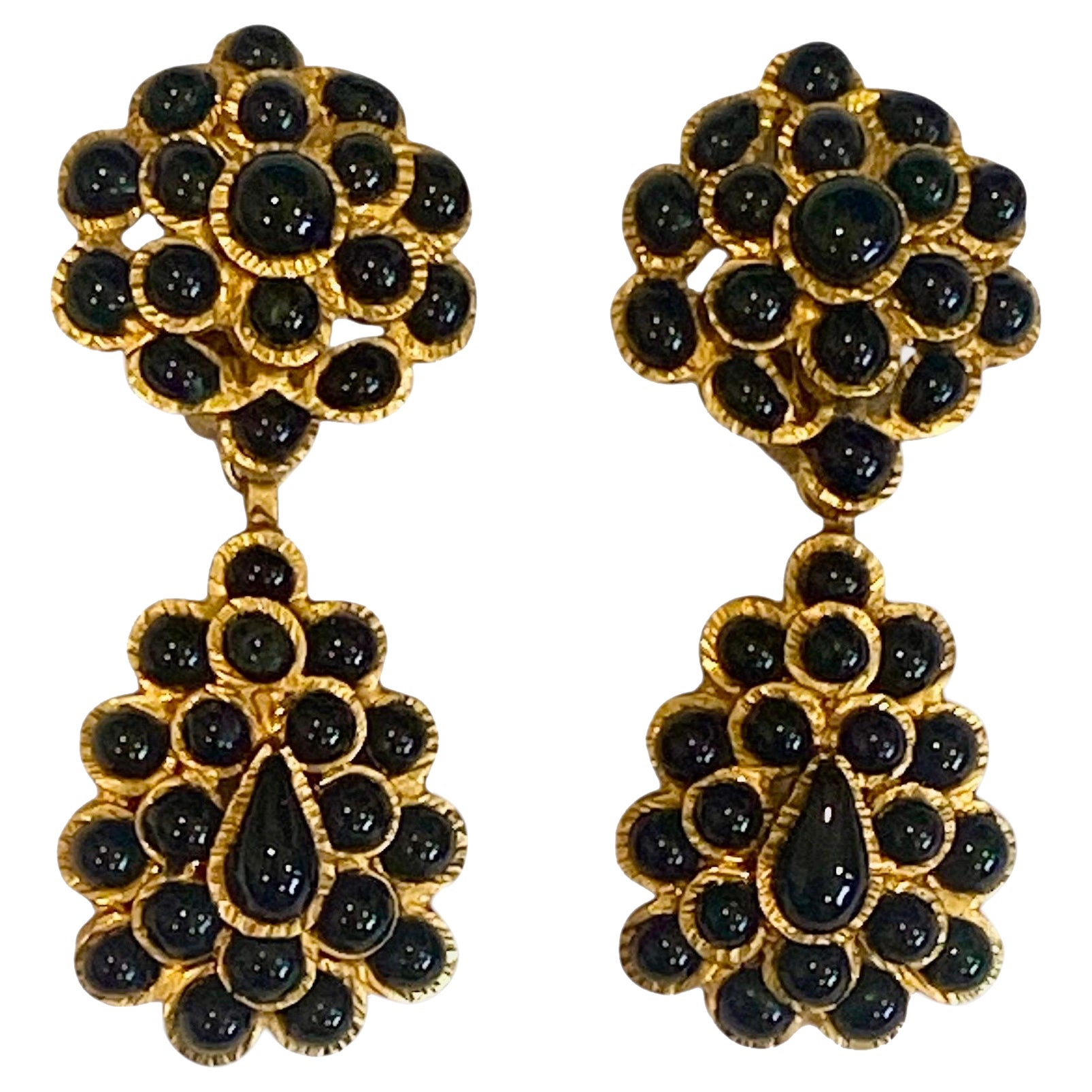 Orecchini pendenti in vetro Gripoix oro e nero Chanel Collezione Autunno 1995