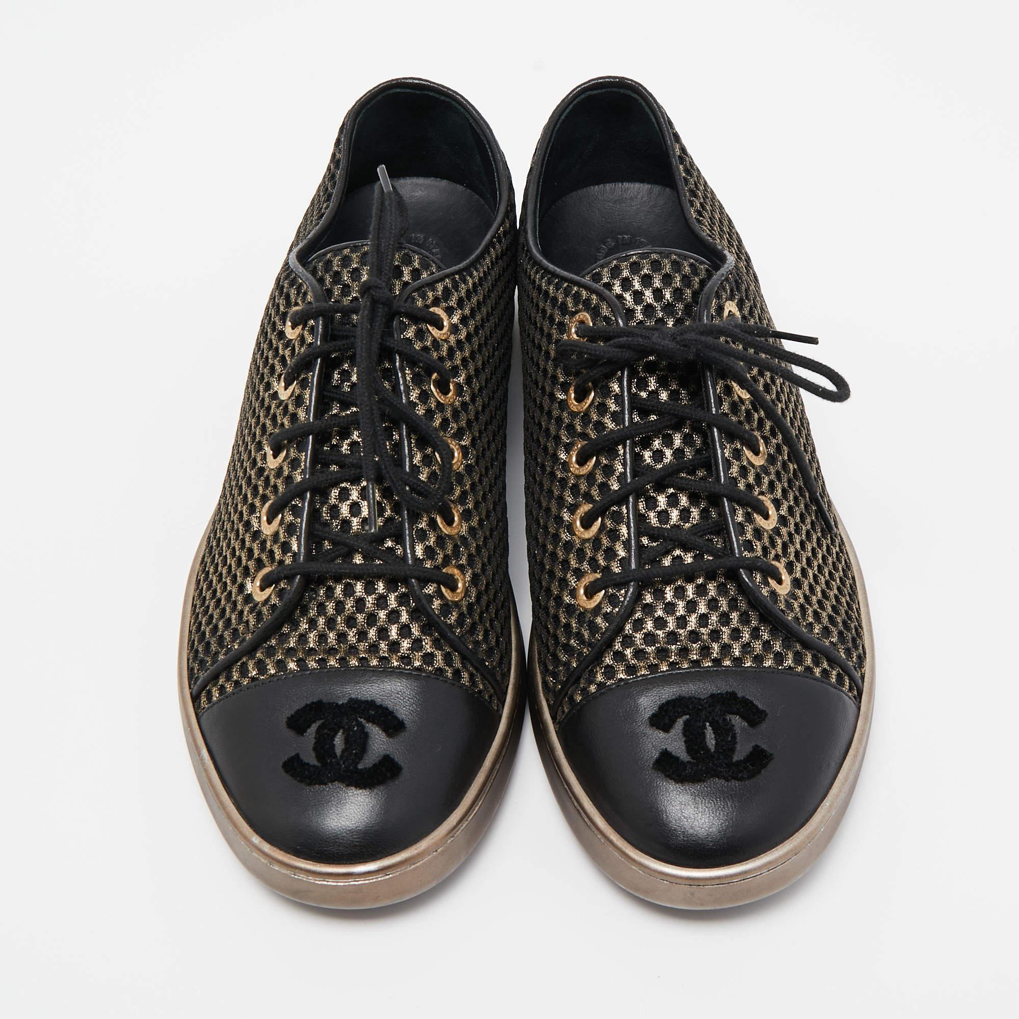 Chanel Gold/Black Leather and Mesh CC Cap Toe Lace Up Sneakers Size 37.5 In Good Condition In Dubai, Al Qouz 2