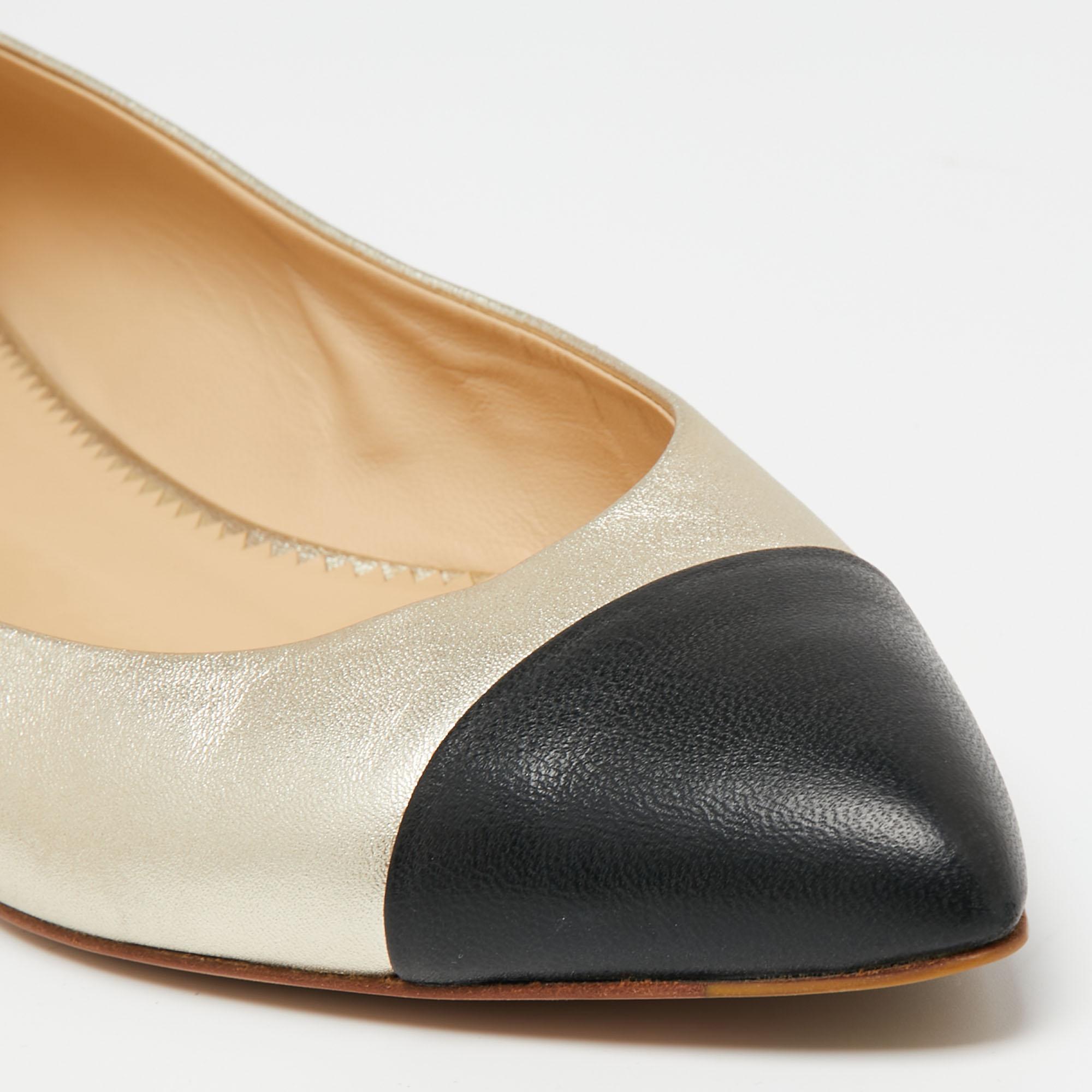 Beige Chanel Gold/Black Leather CC Cap Toe Ballet Flats Size 39