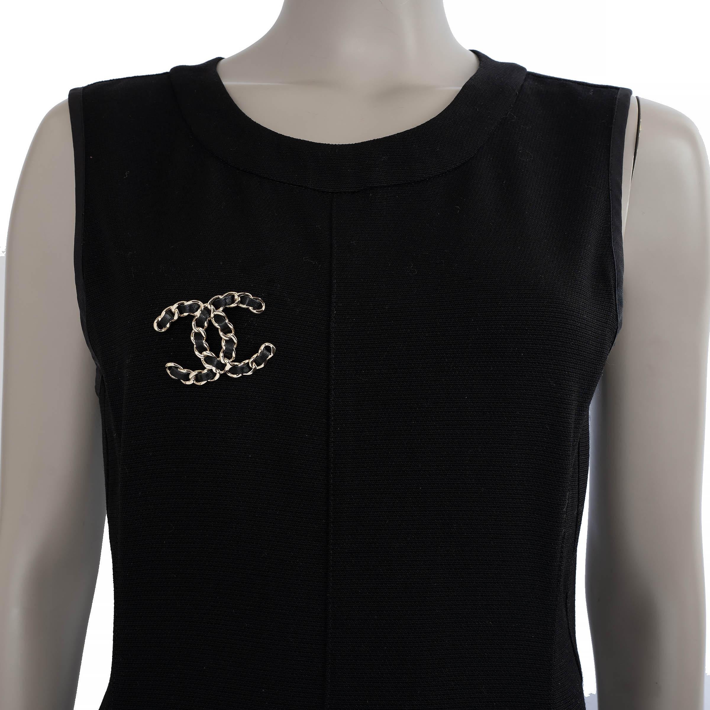 CHANEL gold & black leather REV CC INTERWOVEN CHAIN Brooch For Sale 1