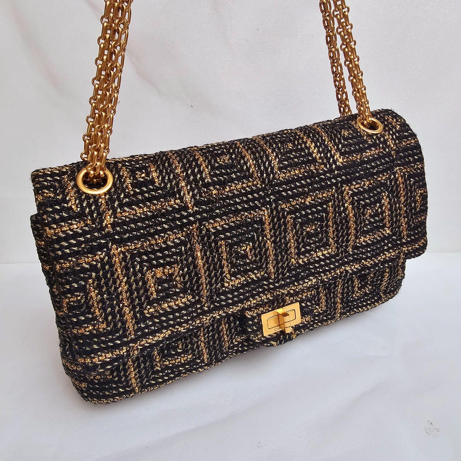 Chanel Gold Black Tweed Paris Byzance 2.55 226 Reissue Flap Bag In Good Condition In Jakarta, Daerah Khusus Ibukota Jakarta
