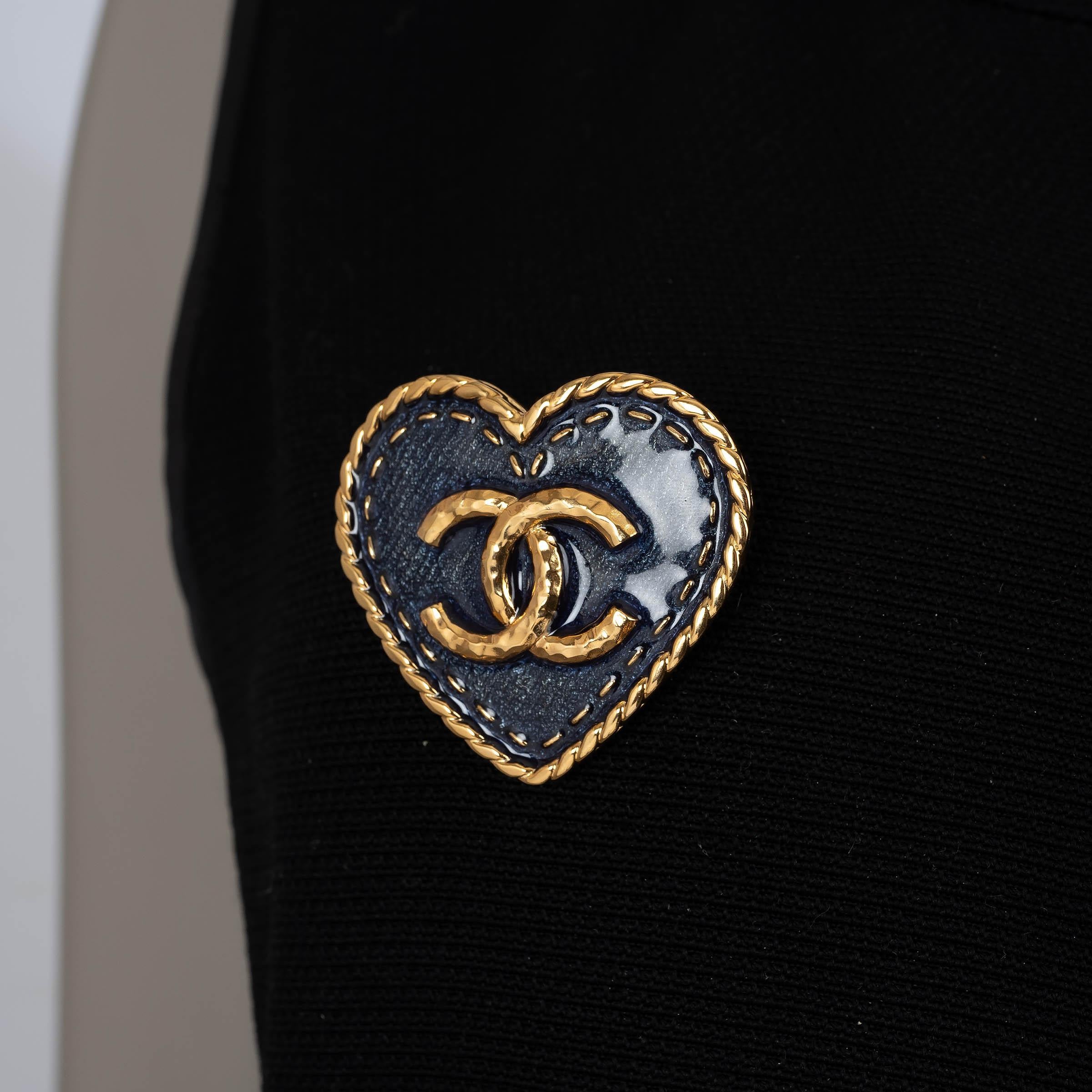 CHANEL gold & blue enamel 24P CC DENIM HEART Brooch For Sale 2