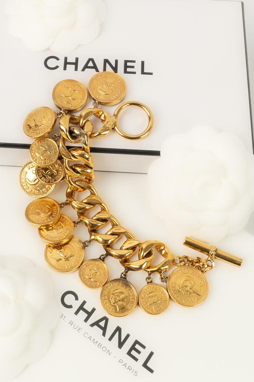 Chanel Gold-Armband im Angebot 3