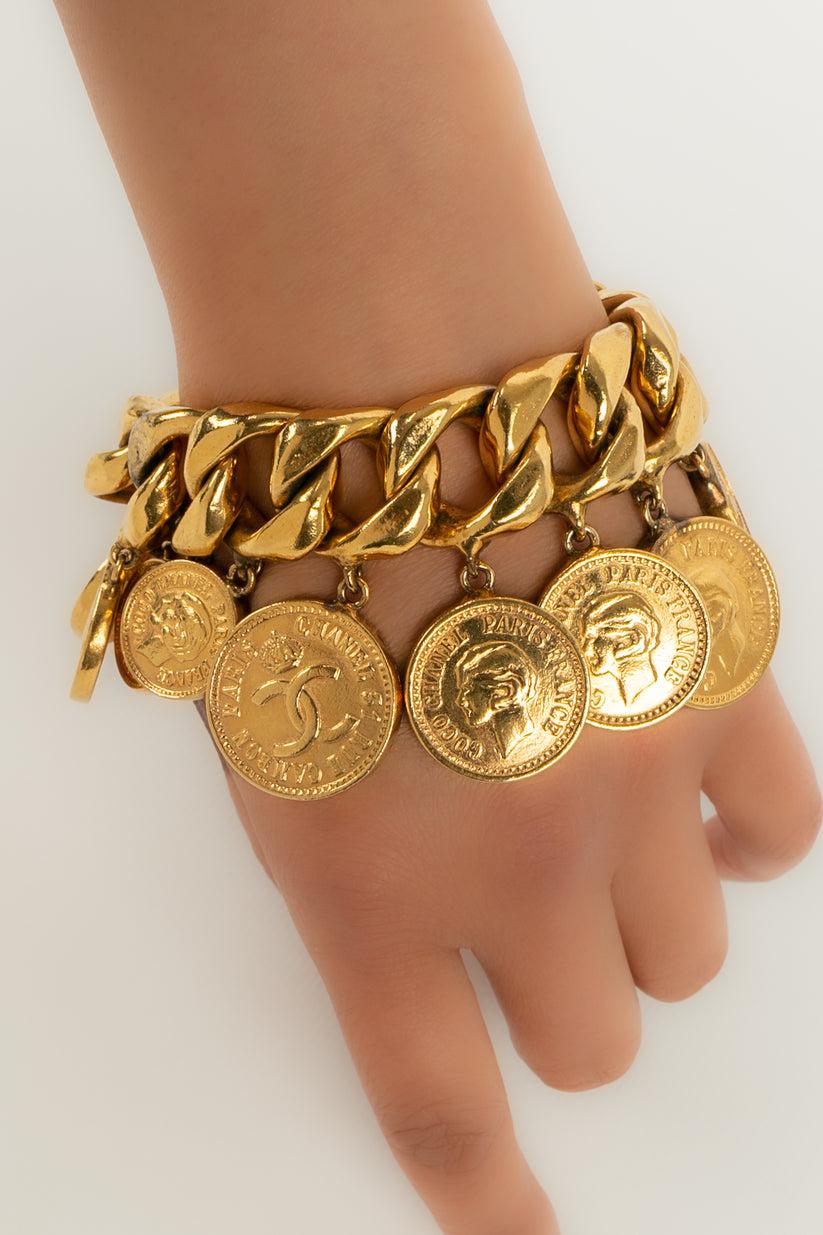Chanel Gold-Armband im Angebot 4