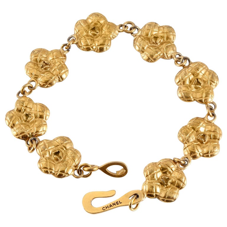 Authentic Vintage Chanel cuff bracelet bangle gold large camellia