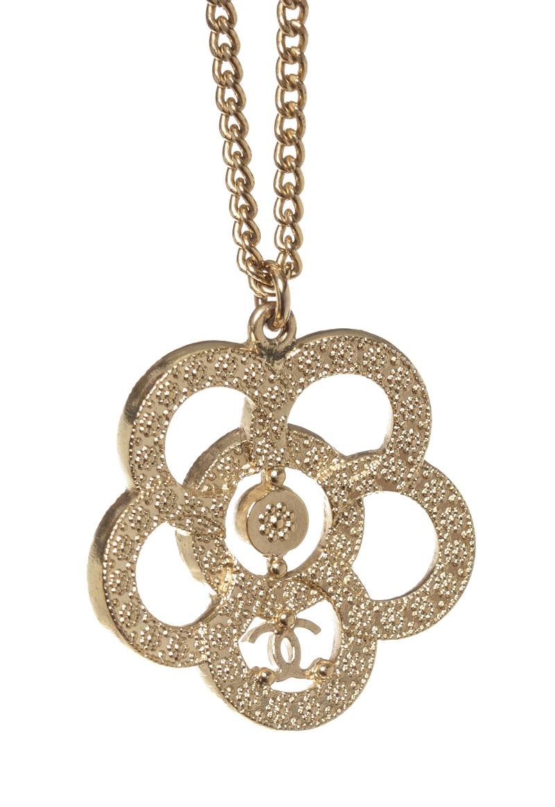 chanel camellia choker