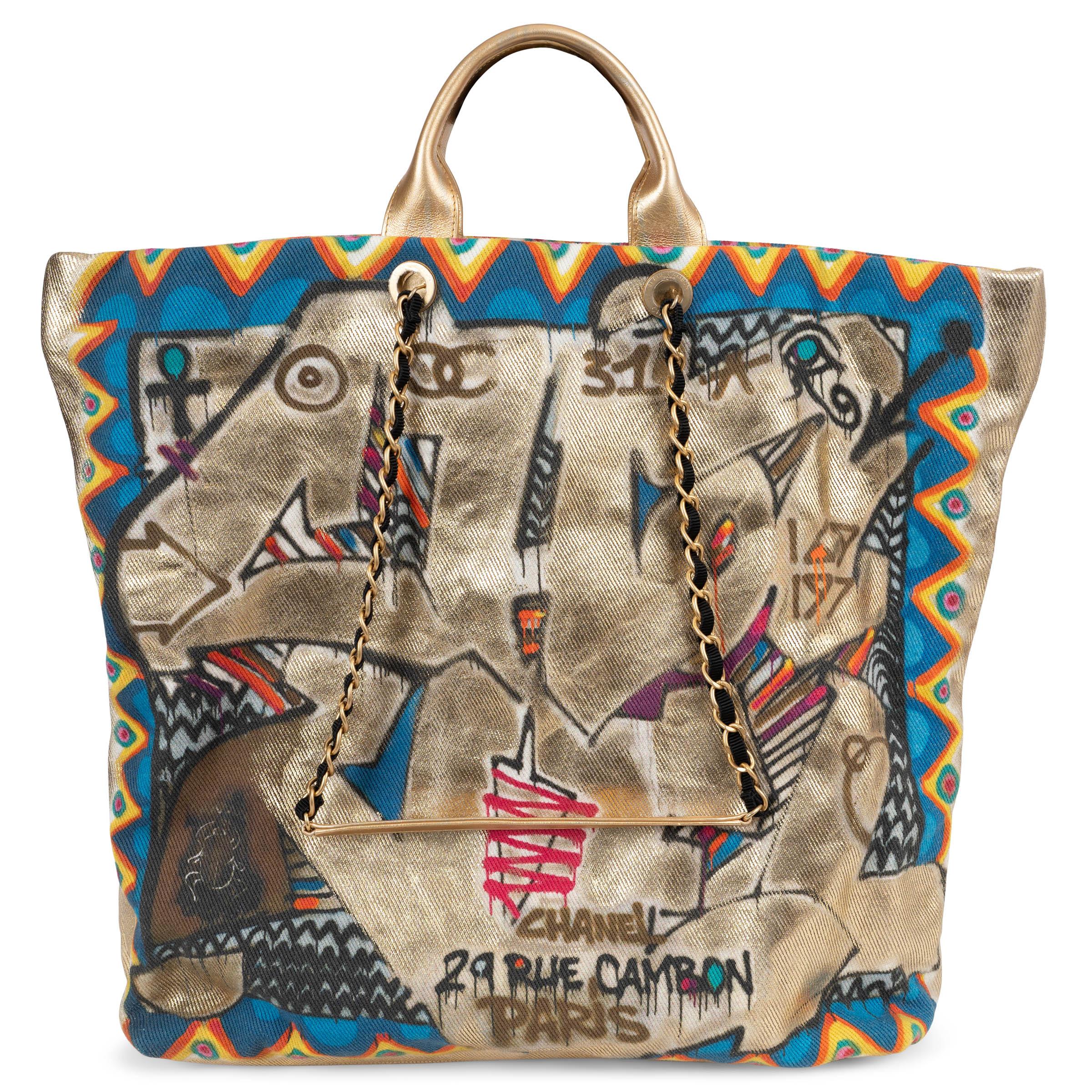 Brown CHANEL gold canvas 19A NEW YORK GRAFFITI STREET SPIRIT Tote Bag
