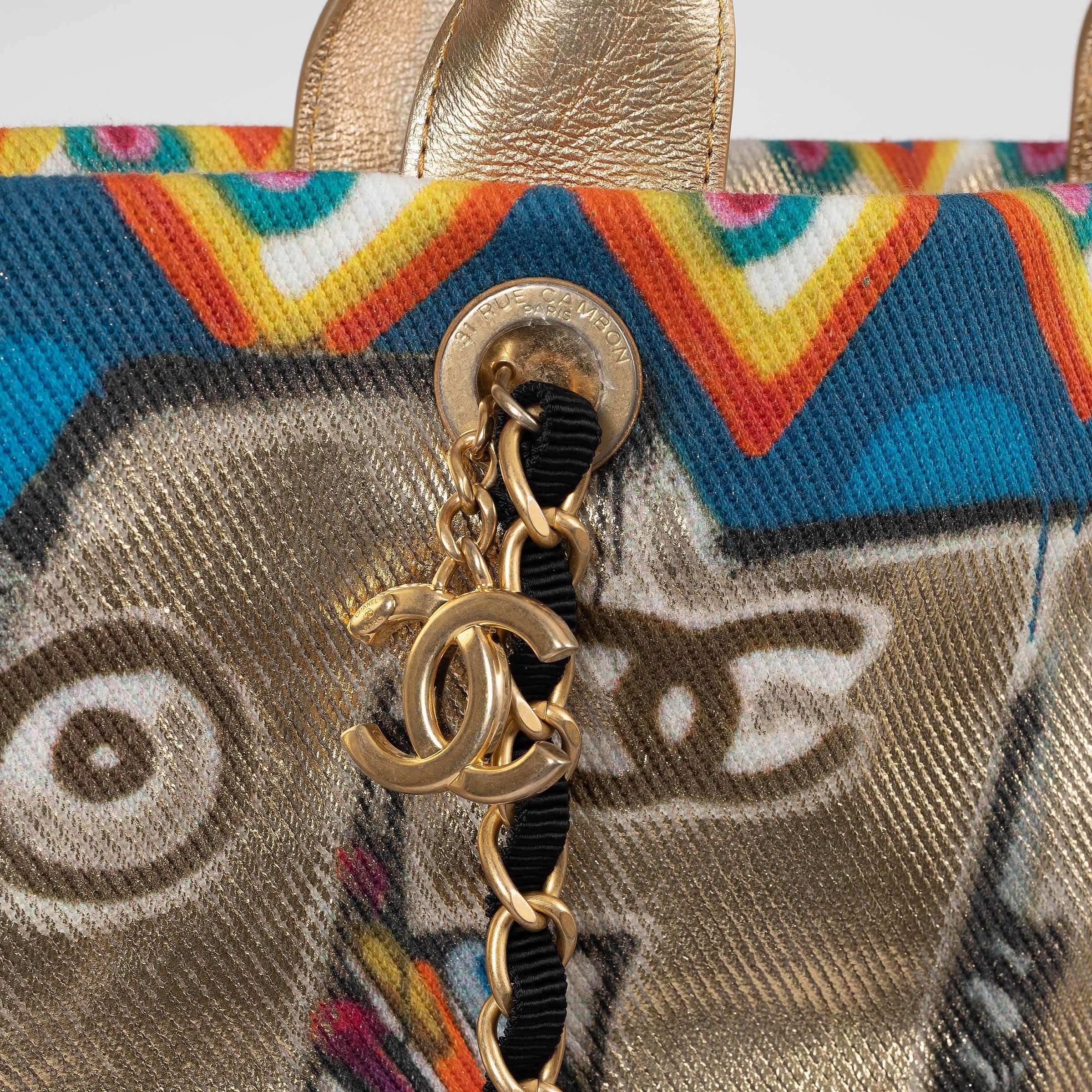 CHANEL gold canvas 19A NEW YORK GRAFFITI STREET SPIRIT Tote Bag 2