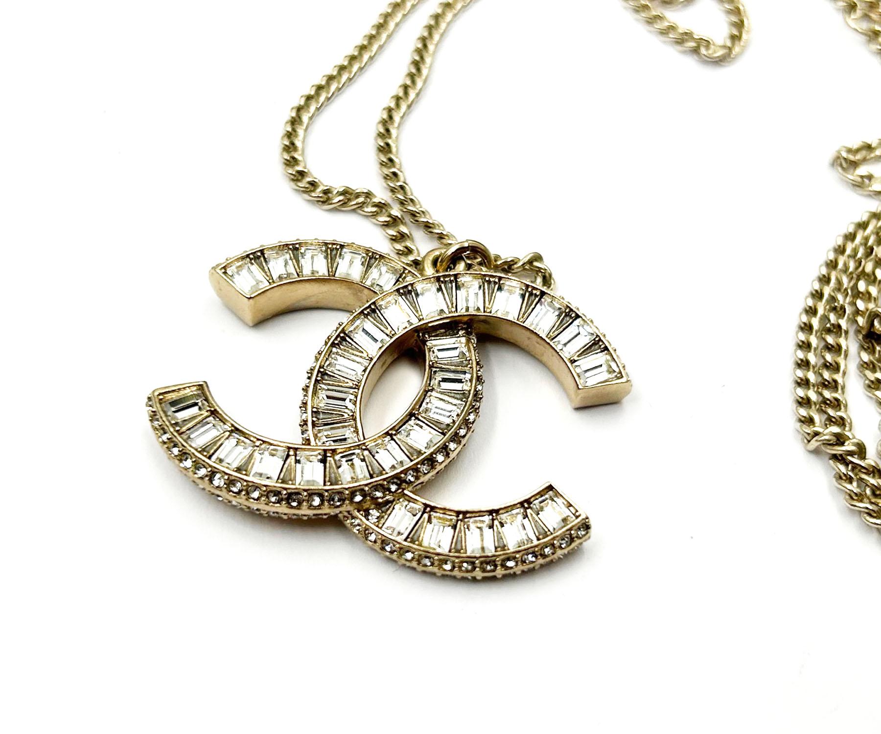 Chanel Gold CC Baguette Crystal Pendant Necklace  In Excellent Condition For Sale In Pasadena, CA