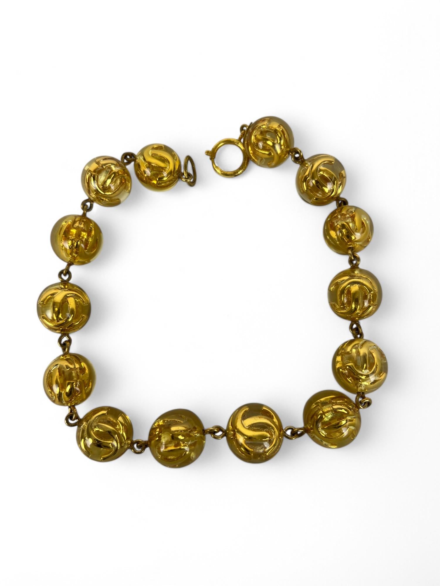 De las mujeres Gargantilla Chanel Gold CC Bauble Finales de los 80 - Principios de los 90 en venta