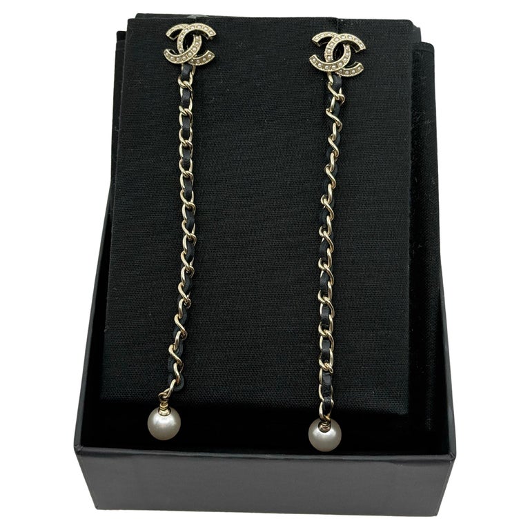 CHANEL Gold CC Black Leather Chain Pearl Dangle Earrings For  display picture 1