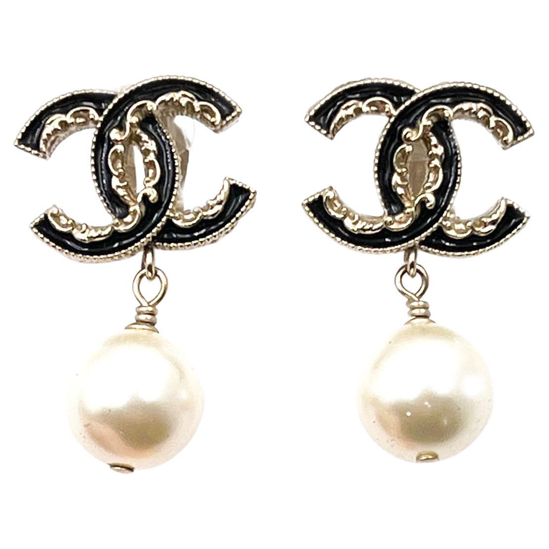 Chanel Gold CC Black Ruffle Pearl Dangle Clip on Drop Earrings For Sale