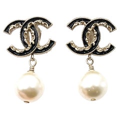 Chanel Gold CC Black Ruffle Pearl Dangle Clip on Drop Earrings