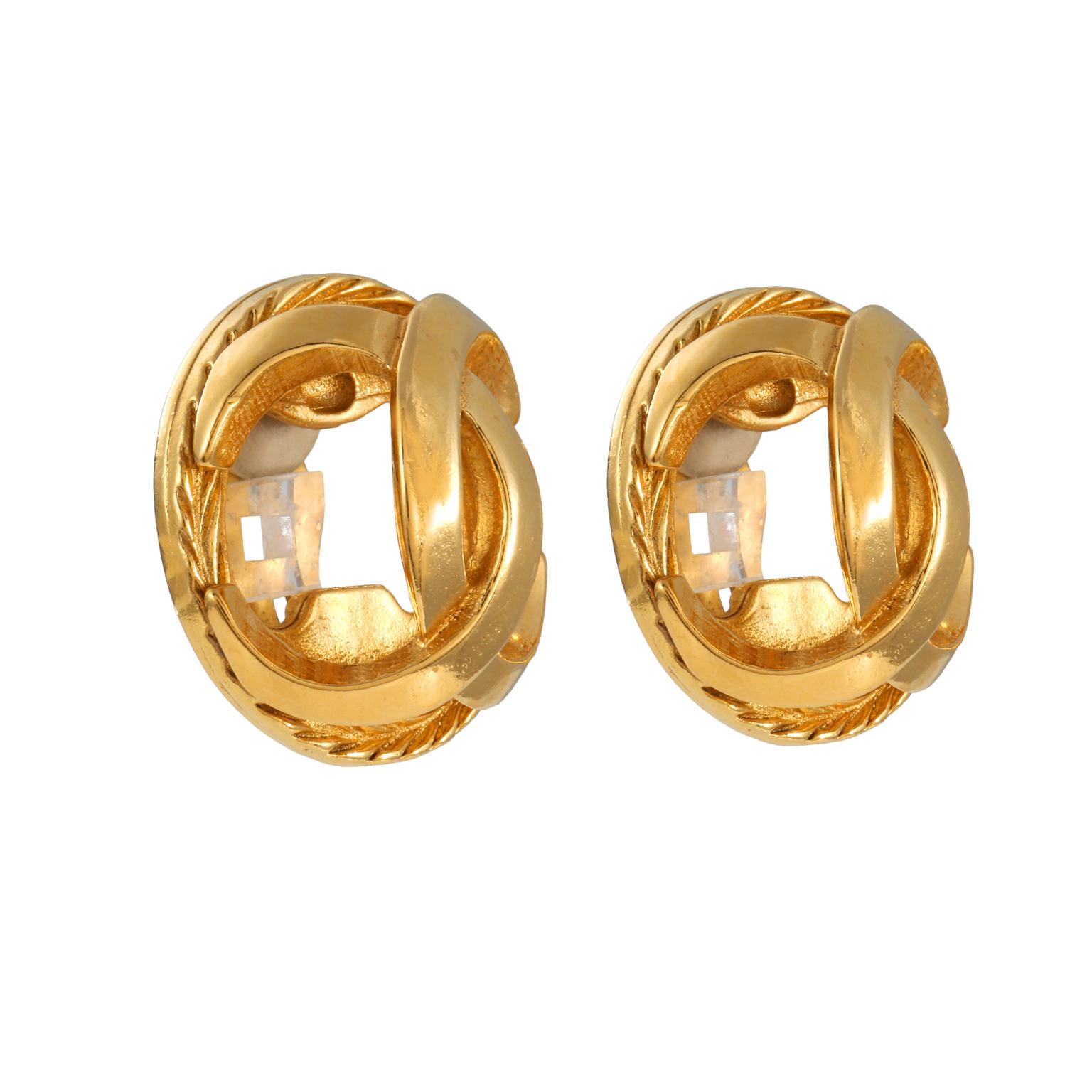 Chanel Gold CC Käfig-Ohrringe im Zustand „Gut“ im Angebot in Palm Beach, FL