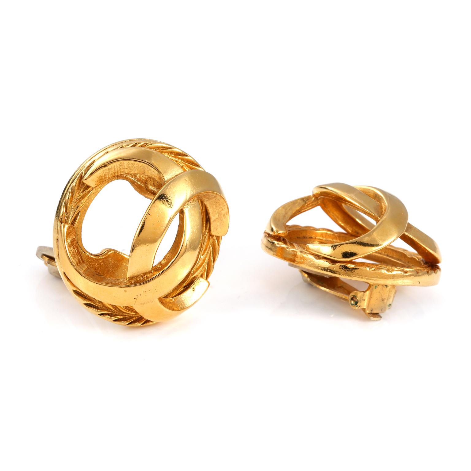 Chanel Gold CC Käfig-Ohrringe Damen im Angebot