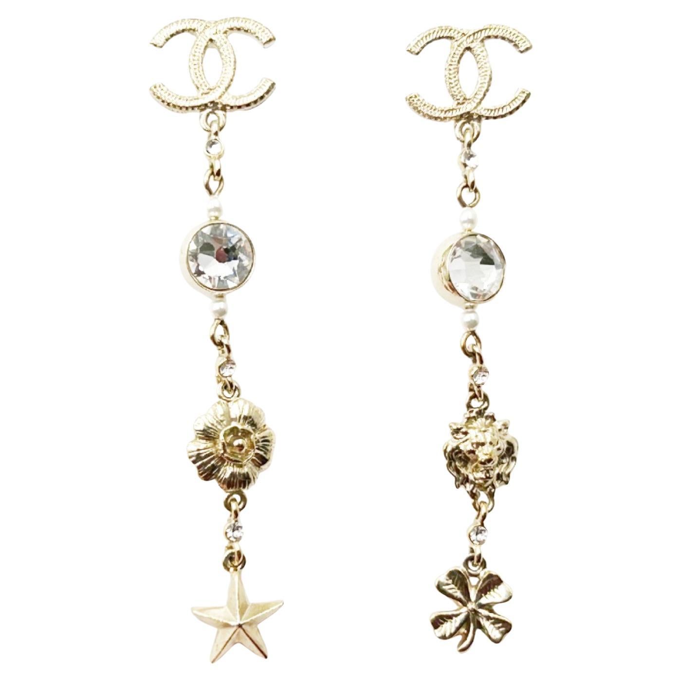 Longues boucles d'oreilles en or CC Crystal Lion Flower Clover de Chanel