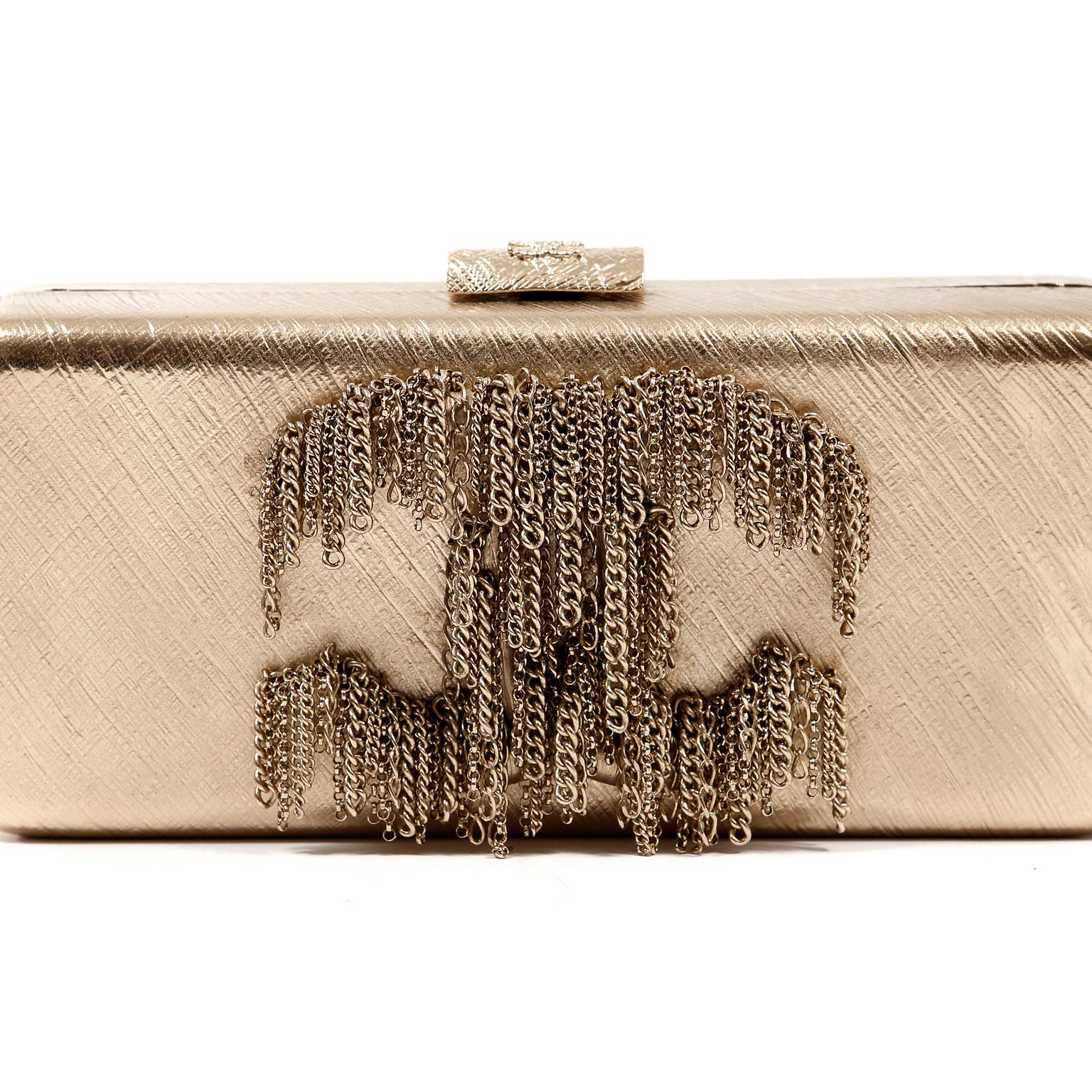 Donna Pochette a scatola Chanel oro CC con catene gocciolanti