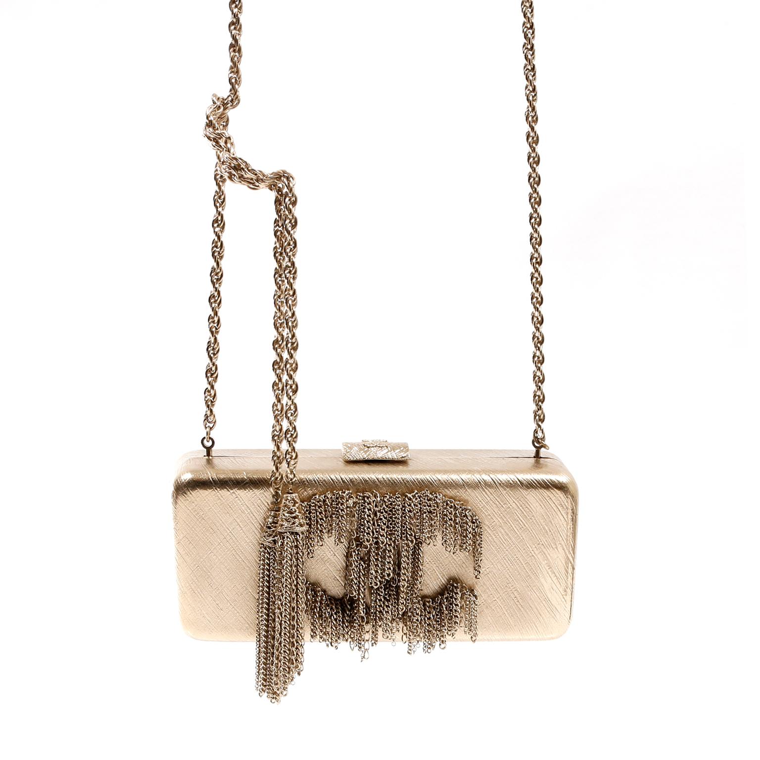 Pochette a scatola Chanel oro CC con catene gocciolanti 1